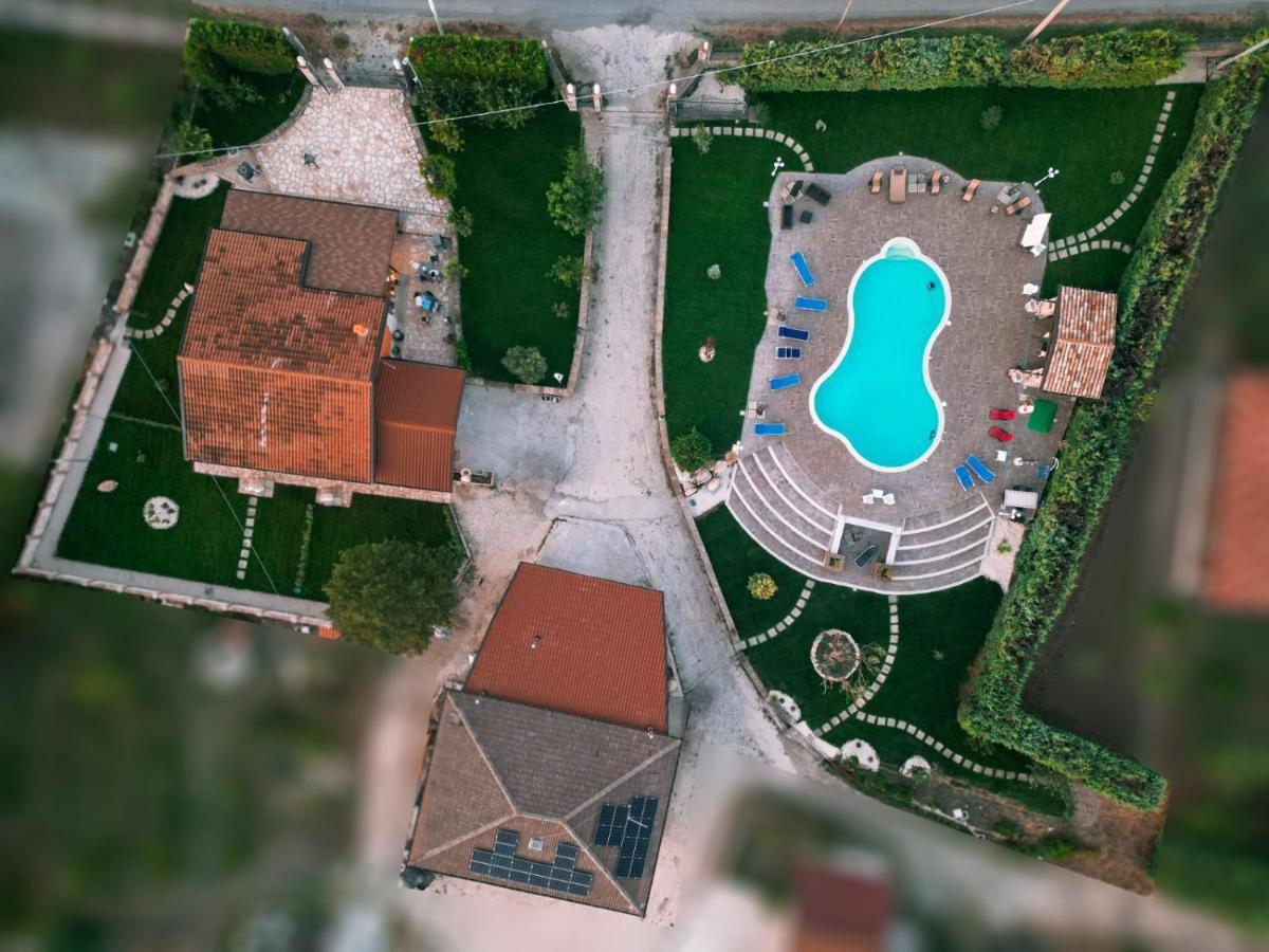 לינה וארוחת בוקר Bisaccia Truni Farm Country House מראה חיצוני תמונה